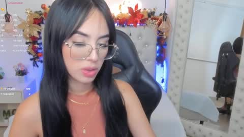 Snapshot of mia_jonnees chatting on 20, 12, 2024 online show from 20, 12, 2024