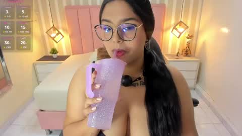 Snapshot of mia_jons20 chatting on 17, 4, 2026 Naomi online show from 17, 4, 2026