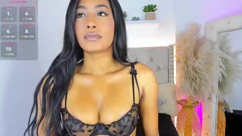 Snapshot of mia_juicy_ chatting on 28, 9, 2025 mia_juicy_ online show from 28, 9, 2025