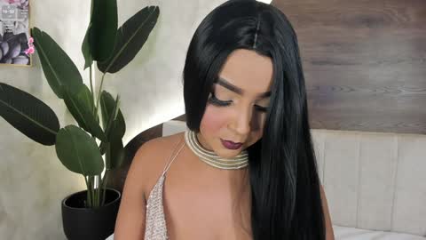 mia_lacy online show from 6, 1, 2025