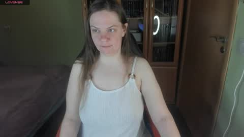 mia_lores online show from 12, 5, 2026