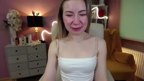 Snapshot of mia_luxx92 chatting on 5, 1, 2025 Mia online show from 5, 1, 2025