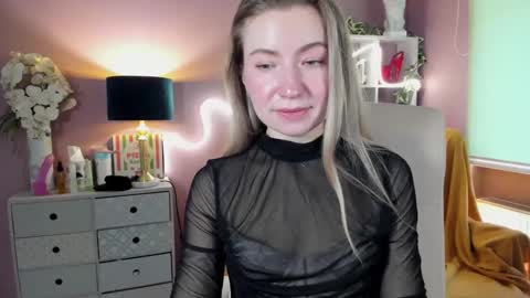 Snapshot of mia_luxx92 chatting on 31, 1, 2025 Mia online show from 31, 1, 2025