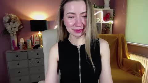 Snapshot of mia_luxx92 chatting on 9, 2, 2025 Mia online show from 9, 2, 2025