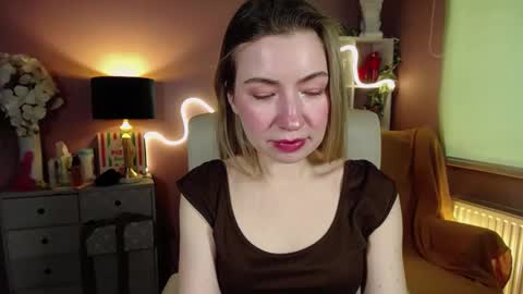 Snapshot of mia_luxx92 chatting on 16, 2, 2025 Mia online show from 16, 2, 2025