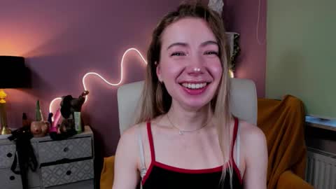 Snapshot of mia_luxx92 chatting on 16, 10, 2025 Mia online show from 16, 10, 2025