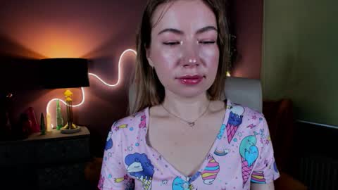 Snapshot of mia_luxx92 chatting on 25, 10, 2025 Mia online show from 25, 10, 2025