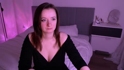 Mia online show from 28, 10, 2025