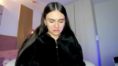 Snapshot of mia_nevaeh chatting on 18, 4, 2026 Mia Nevaeh - follow me online show from 18, 4, 2026