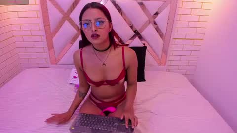 mia_petite18 online show from 9, 7, 2026
