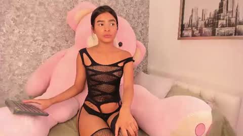 Snapshot of mia_petithe chatting on 3, 7, 2026 Mia online show from 3, 7, 2026