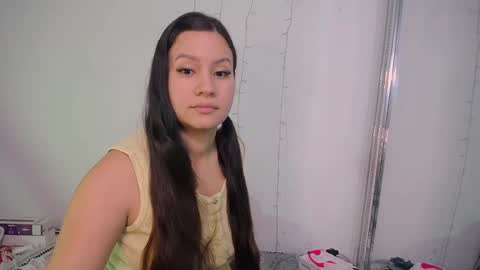 Snapshot of mia_reys chatting on 5, 1, 2025 mia reys online show from 5, 1, 2025