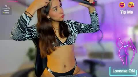 mia rousse25 online show from 17, 1, 2026