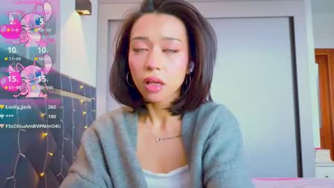 Mia online show from 3, 3, 2025