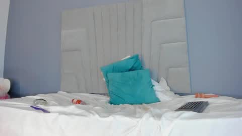 Snapshot of mia_smith_x chatting on 27, 2, 2025 mia_smith_x online show from 27, 2, 2025
