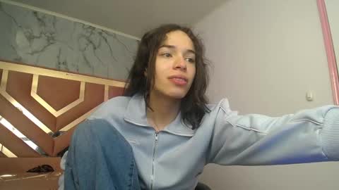 mia_swift_ch online show from 13, 11, 2025