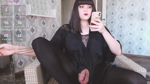 mia_wallase online show from 8, 1, 2025