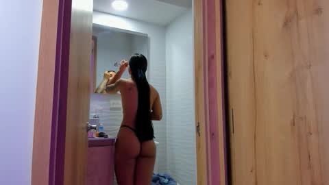    online show from 20, 11, 2025