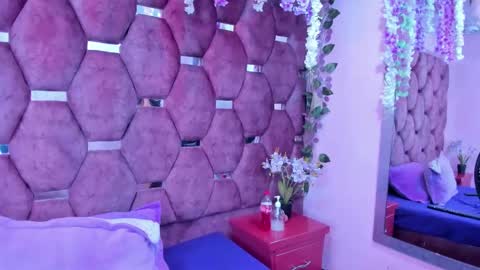 miaa_davis_ online show from 20, 12, 2025