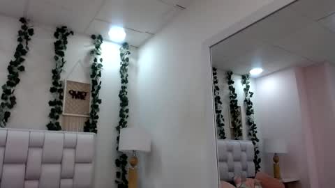 Snapshot of miaa_gh1 chatting on 31, 5, 2026 Mia online show from 31, 5, 2026