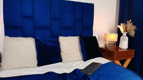 Mia online show from 14, 10, 2025