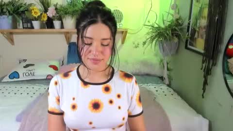 Snapshot of miaa_rose__ chatting on 9, 10, 2025 Miaa online show from 9, 10, 2025