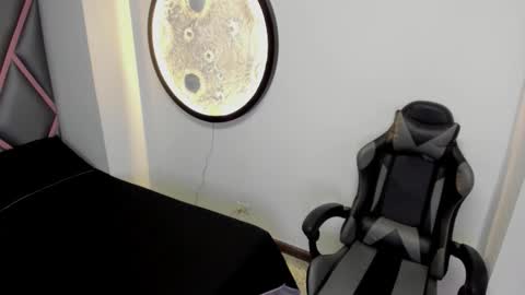 Snapshot of miaa_rosse_23 chatting on 2, 10, 2025 Mia online show from 2, 10, 2025
