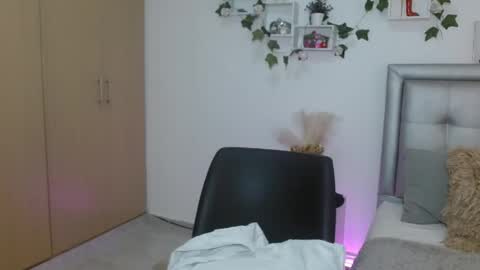 Snapshot of miaa_star_1x chatting on 11, 5, 2026 miaa_star_1x online show from 11, 5, 2026