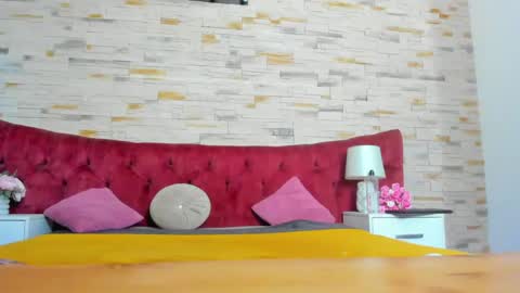 Snapshot of miaaangell chatting on 25, 5, 2026 Mia Angel online show from 25, 5, 2026