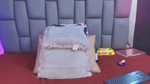 Mia online show from 16, 9, 2025