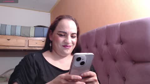 Snapshot of miaabrownn chatting on 11, 1, 2025 MIA online show from 11, 1, 2025