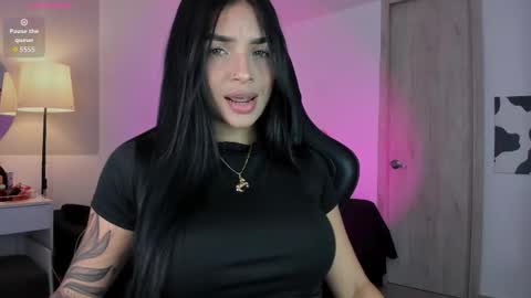 Snapshot of miaagomez chatting on 16, 9, 2025 Mia online show from 16, 9, 2025