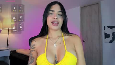 Snapshot of miaagomez chatting on 27, 9, 2025 Mia online show from 27, 9, 2025