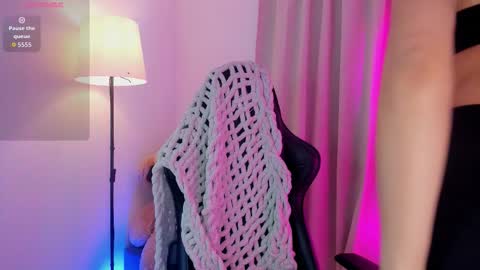 Mia online show from 28, 10, 2025