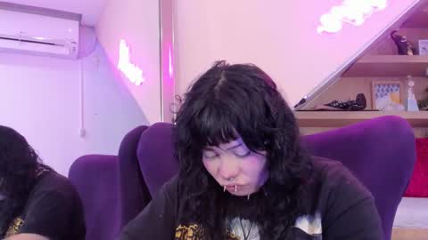 Mia online show from 15, 11, 2025