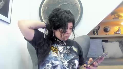 Mia online show from 3, 3, 2026