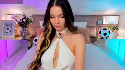 Snapshot of miaamuse chatting on 15, 6, 2026 Mia online show from 15, 6, 2026