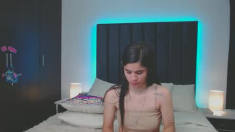 miaandnaty1 online show from 3, 1, 2025