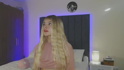 miaandnaty1 online show from 19, 2, 2026