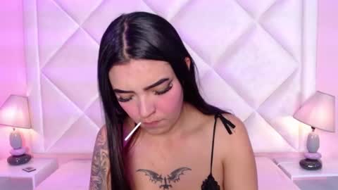 Snapshot of miaasmiith_ chatting on 4, 10, 2025 Alexandra online show from 4, 10, 2025