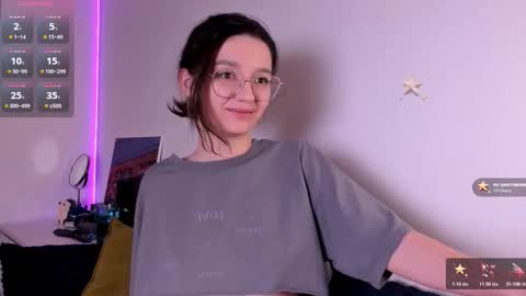 Snapshot of miabellee_ chatting on 8, 2, 2026 mia online show from 8, 2, 2026