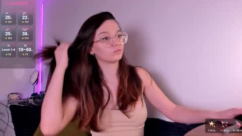 Snapshot of miabellee_ chatting on 9, 2, 2026 mia online show from 9, 2, 2026