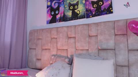 miablumm_ online show from 22, 3, 2026