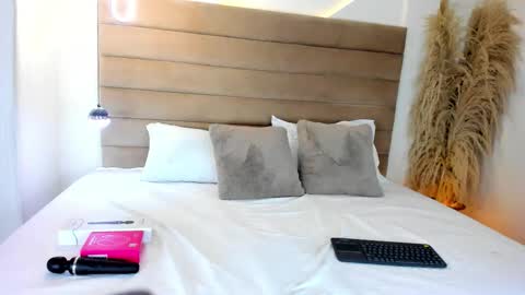 Mia Camille online show from 16, 3, 2026