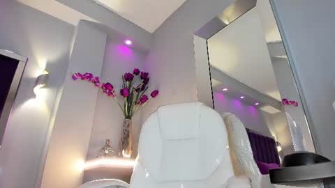 Snapshot of miacamille chatting on 17, 6, 2026 Mia Camille online show from 17, 6, 2026