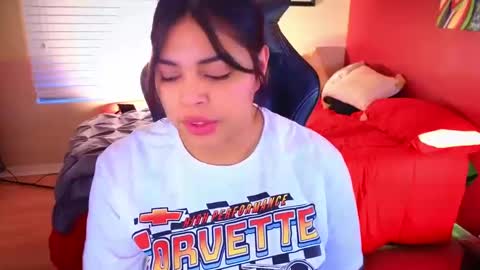 Mia online show from 9, 1, 2025