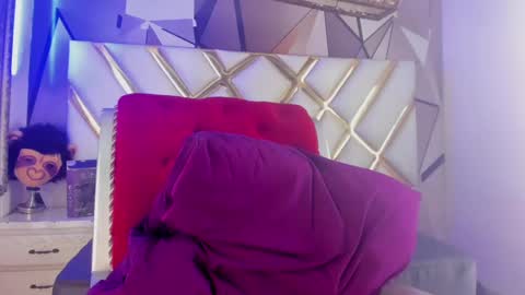 Snapshot of miacapucci1 chatting on 28, 2, 2025 online show from 28, 2, 2025