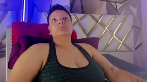 Snapshot of miacapucci1 chatting on 1, 3, 2025 online show from 1, 3, 2025