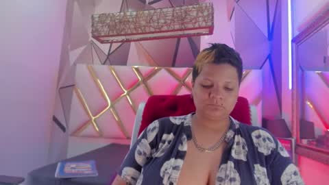 Snapshot of miacapucci1 chatting on 8, 3, 2025 online show from 8, 3, 2025