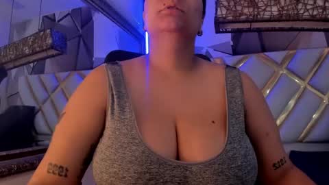 Snapshot of miacapucci1 chatting on 3, 10, 2025 online show from 3, 10, 2025